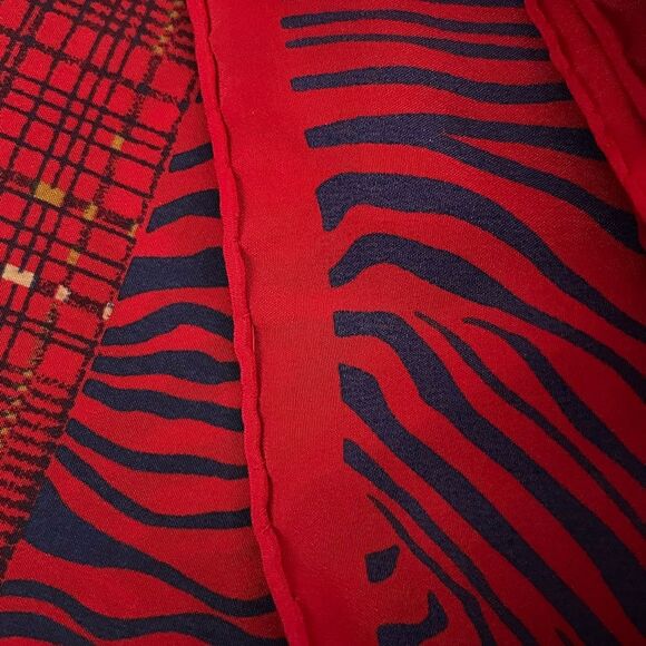 Gianni Versace Red and Blue Silk Scarf - Picture 4 of 6